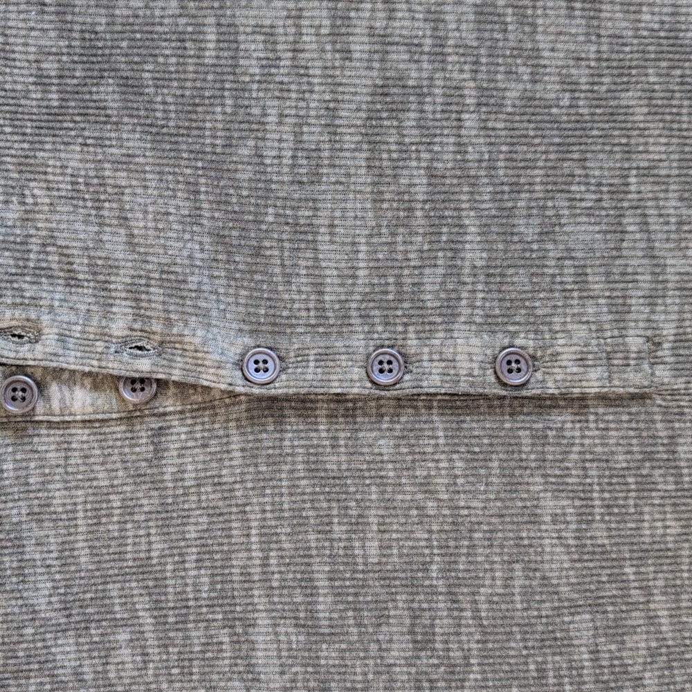 John Varvatos XXL Olive Green Henley Like New - Picture 3 of 6